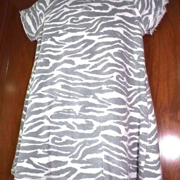 Girls Tiger Animal Print Dress Size 4T Gray Short Sleeve - Picture 4 of 8